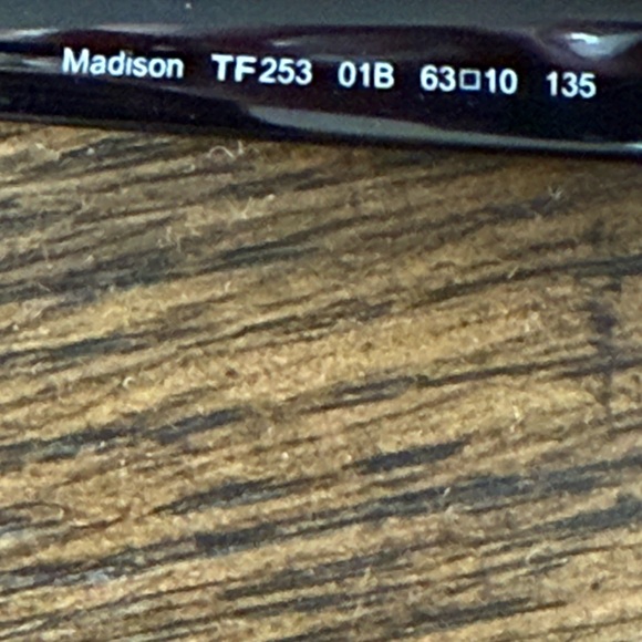 Tom Ford Black Oversized Madison Cat-Eye Sunglasses - Picture 6 of 6